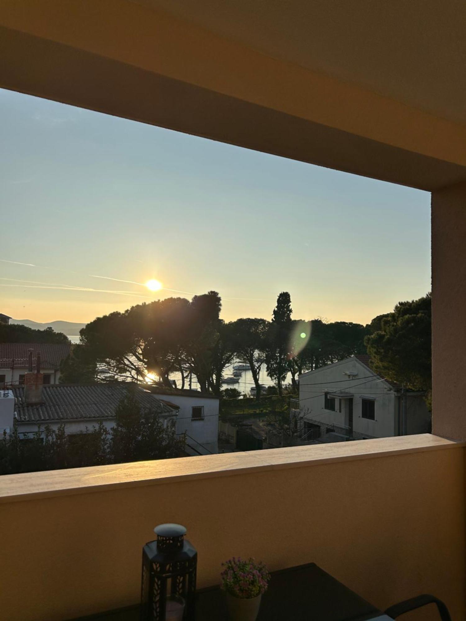 Apartments Elena & Lana Zadar Bagian luar foto